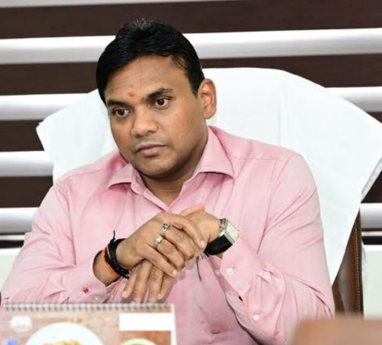 उत्तराखण्ड स्वास्थ्य विभाग ने दन्त चिकित्सकों को एस०डी०ए०सी०पी० की बड़ी सौगात दी है।