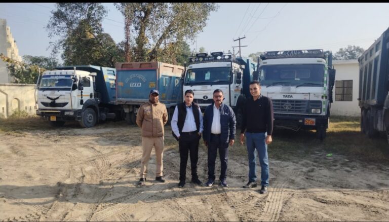 जनपद में अवैध खनन, क्षमता से अधिक परिवहन एवं भण्डारण को लेकर जिला प्रशासन द्वारा विभिन्न क्षेत्रों में छापामारी अभियान चलाये