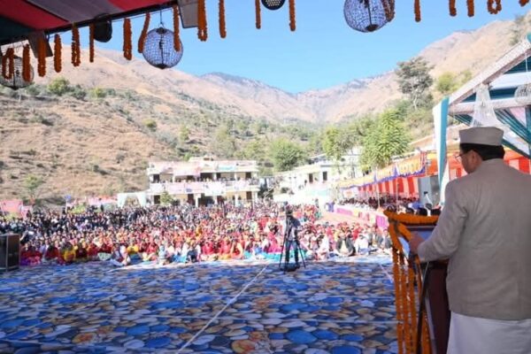 मुख्यमंत्री श्री पुष्कर सिंह धामी ने आज रा.इ.कॉ गरखेत नैनबाग टिहरी गढ़वाल पहुंचकर जौनपुर क्रीड़ा एवं सांस्कृतिक विकास महोत्सव में प्रतिभाग किया।