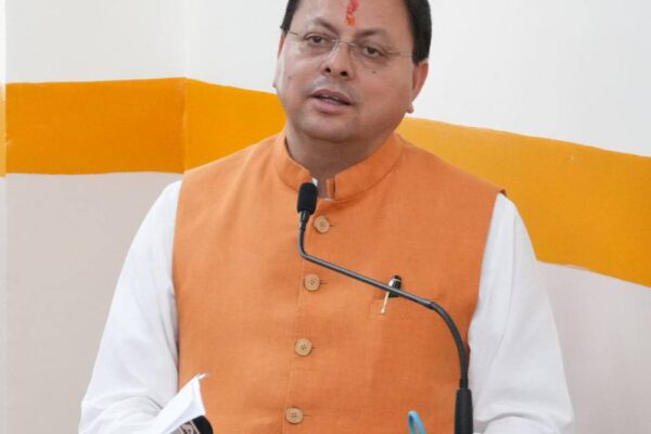 मुख्यमंत्री श्री पुष्कर सिंह धामी ने जिला पंचायत सभागार, चंपावत में प्रबुद्ध नागरिकों एवं वरिष्ठजनों के साथ संवाद किया।