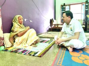 मुख्यमंत्री धामी  ने शोक संवेदना व्यक्त की  तथा परिजनों को ढांढस बंधाया।