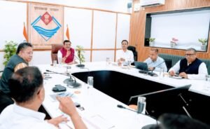 विभागाध्यक्ष अगले तीन दिनों में अपने विभाग के अंतर्गत उपनलकर्मियों के मध्य कॉन्ट्रैक्ट कराना सुनिश्चित करें-मुख्य सचिव